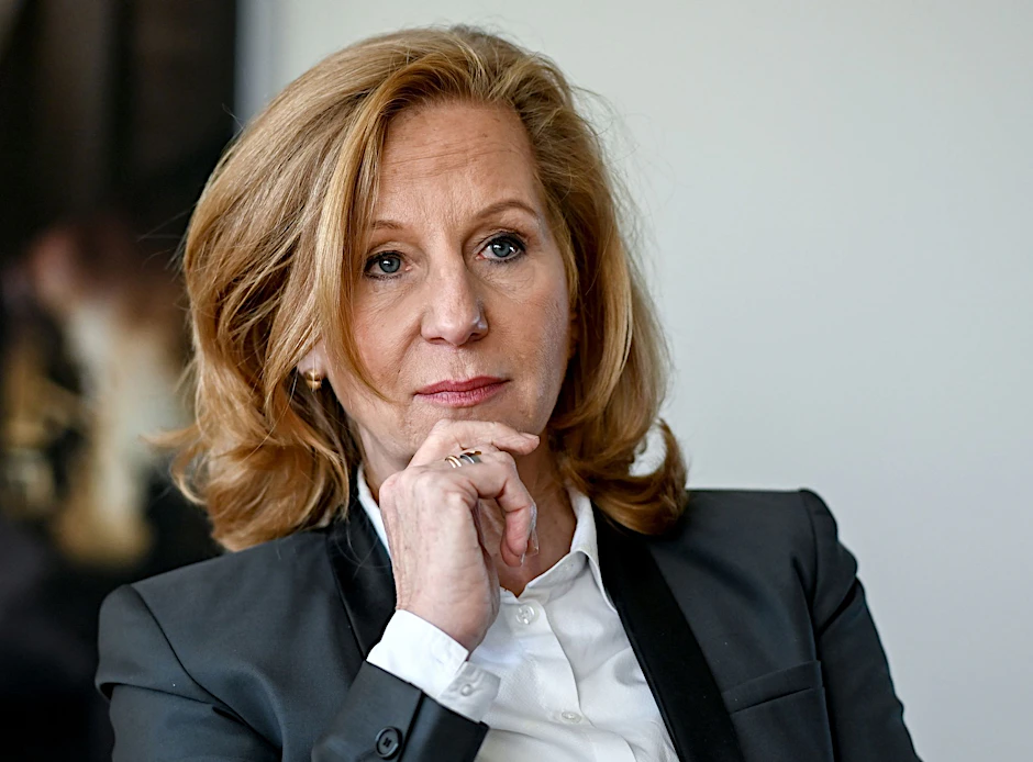 Hohe Abfindung und Ruhegeld: Die ehemalige RBB-Intendantin Patricia Schlesinger soll den entsprechenden Vertrag unterschrieben haben, wie rbb24-Recherche berichtet.&nbsp;