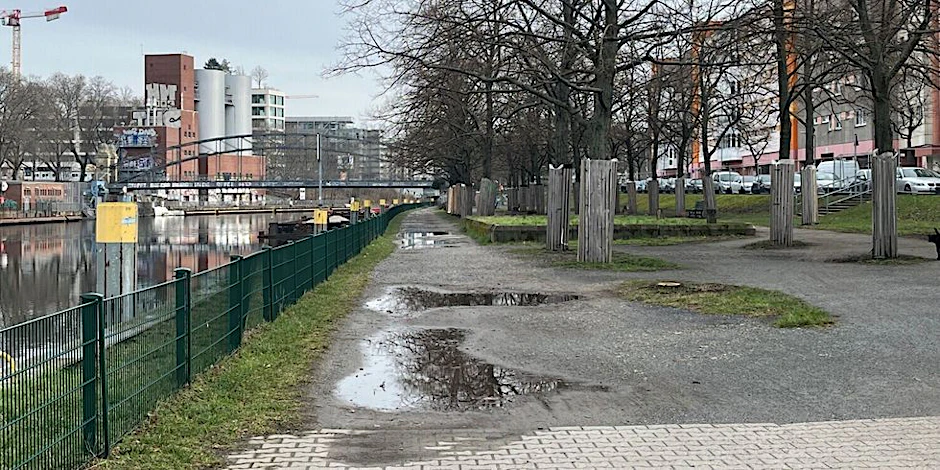 Die Bauarbeiten am Spreeradweg in Charlottenburg-Wilmersdorf dauern voraussichtlich bis Mai 2025.