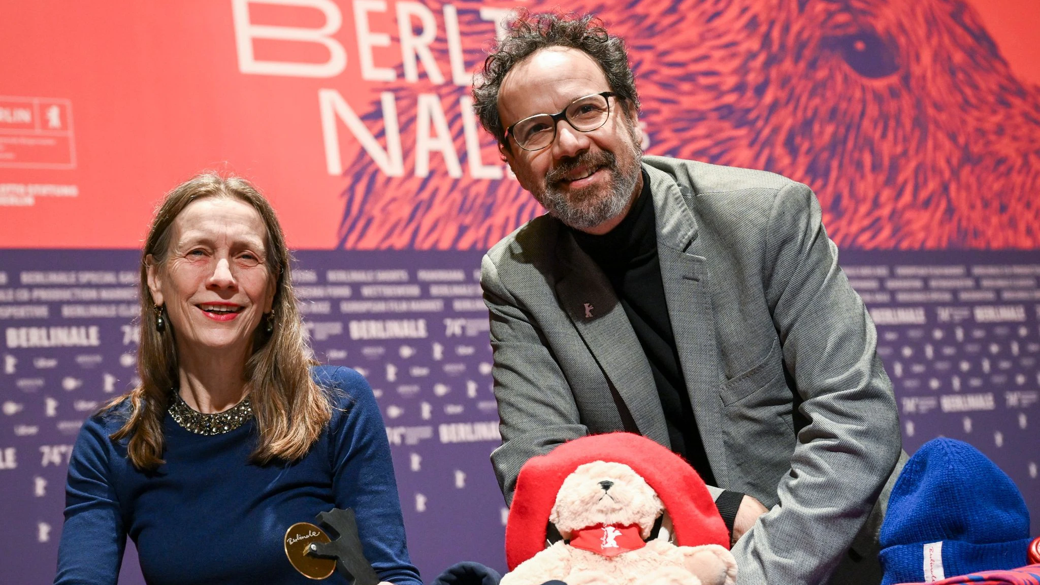 Mariette Rissenbeek und ihr Co-Direktor Carlo Chatrian stellen das diesjährige Berlinale-Programm vor.&nbsp;