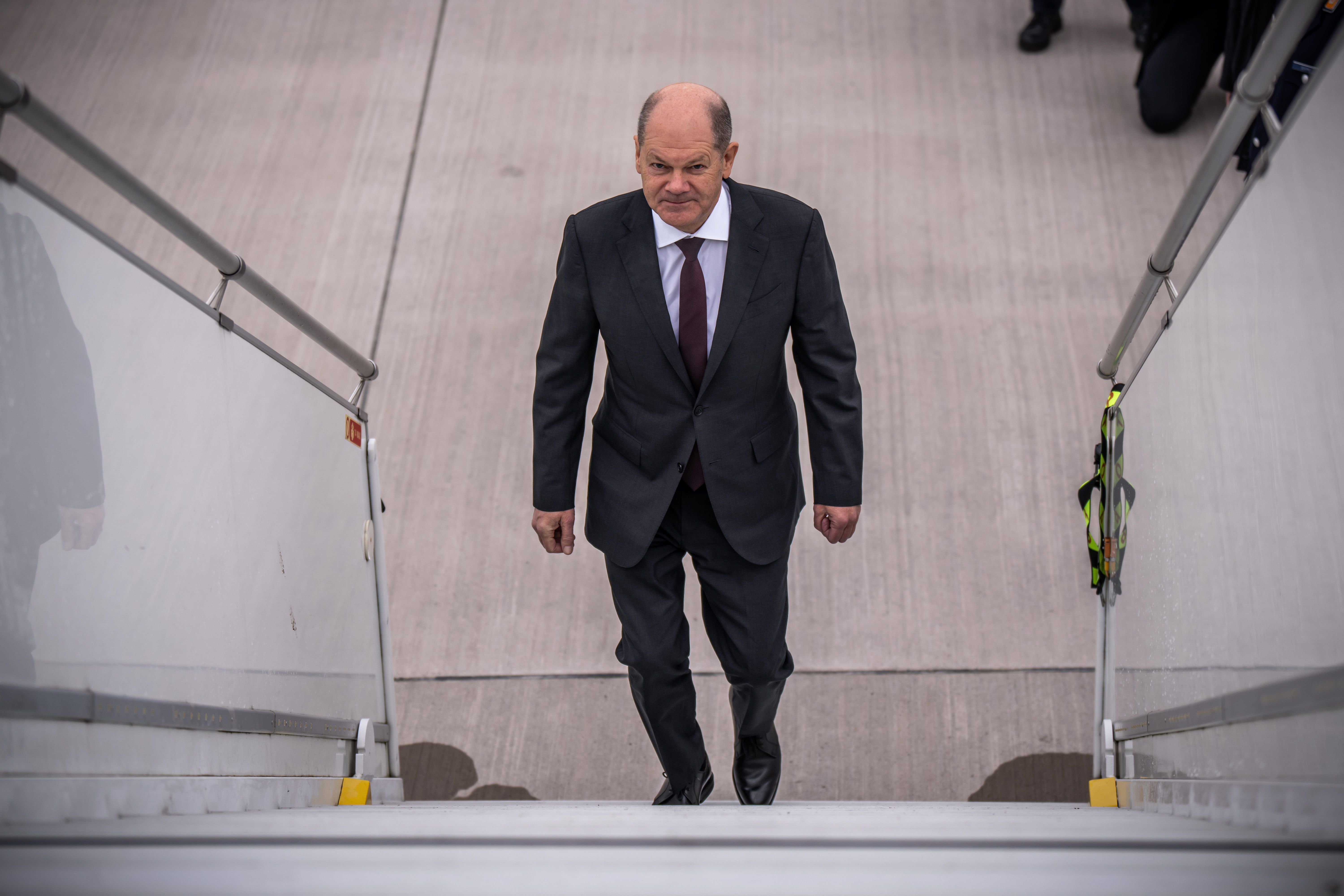 „Trump hat Europa den Spiegel vorgehalten“: Militär zu Scholz’ USA-Besuch