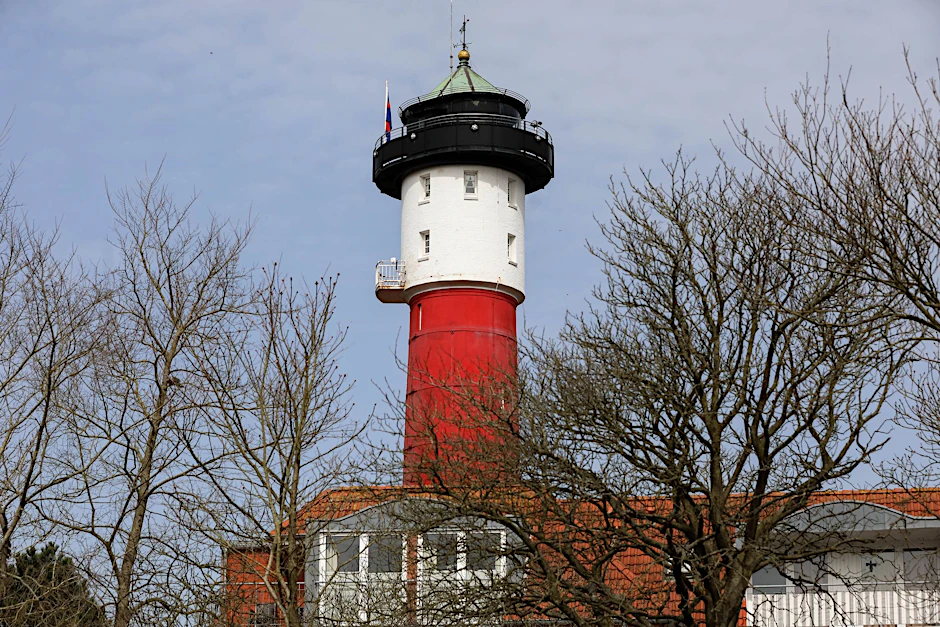 ARCHIV - Ein ausgefallener Arbeitsplatz: Wangerooge sucht einen neuen Leuchtturmwärter (Archivbild).  
