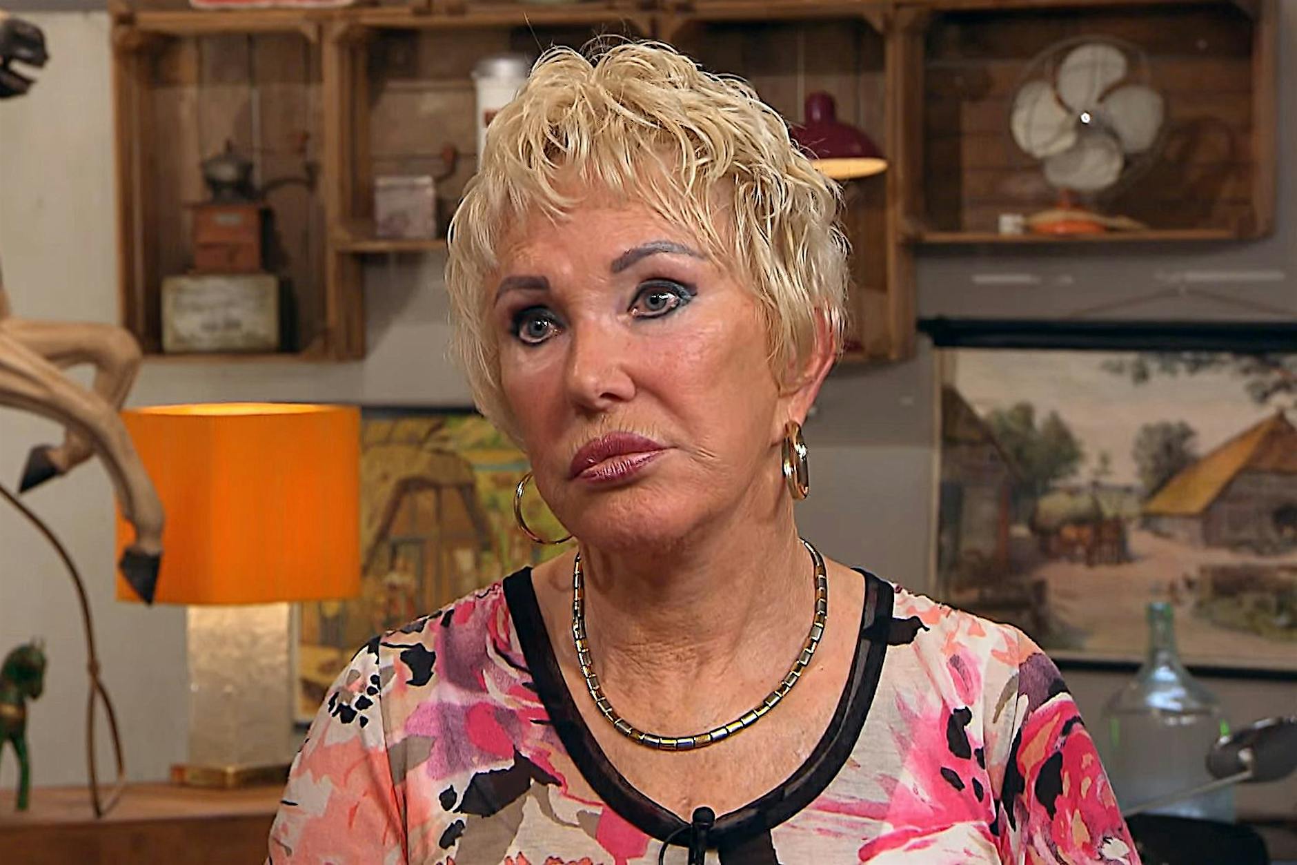 Bittere Enttäuschung bei „Bares für Rares“: Kandidatin will 15.000 Euro, doch die Expertise tut weh …