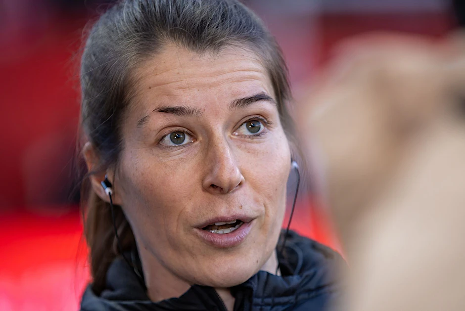 ARCHIV - Berlins Co-Trainerin Marie-Louise Eta spricht im Interview. Eta und Union treten in Mainz an.  