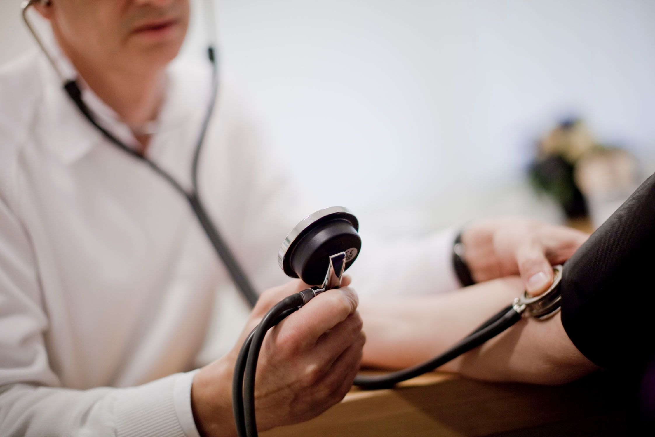 Falscher Hausarzt soll mehr als 200 Patienten betreut haben – Haft!