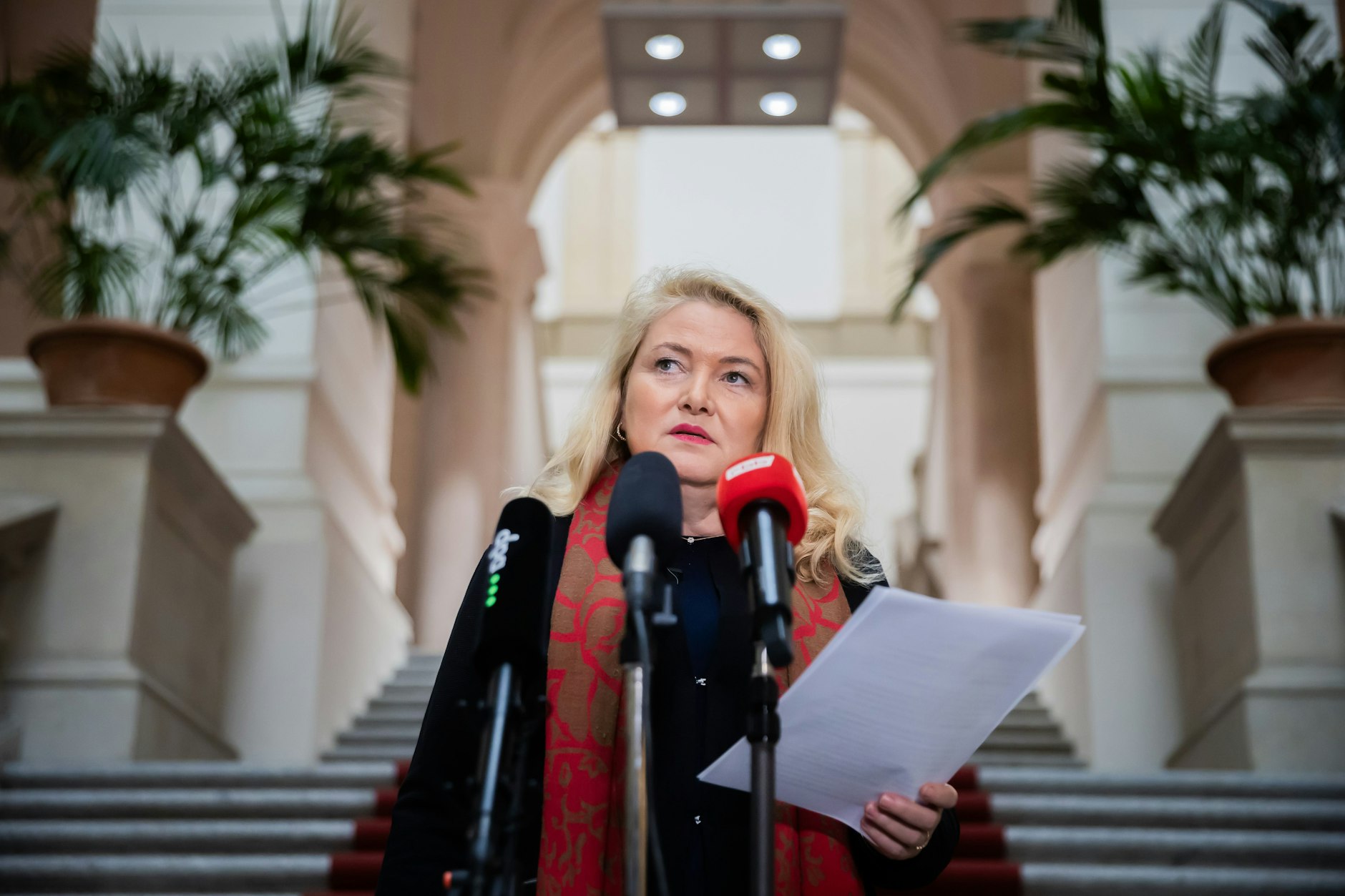 Kristin Brinker, AfD-Fraktionsvorsitzende im Berliner Abgeordnetenhaus, vor Journalisten.