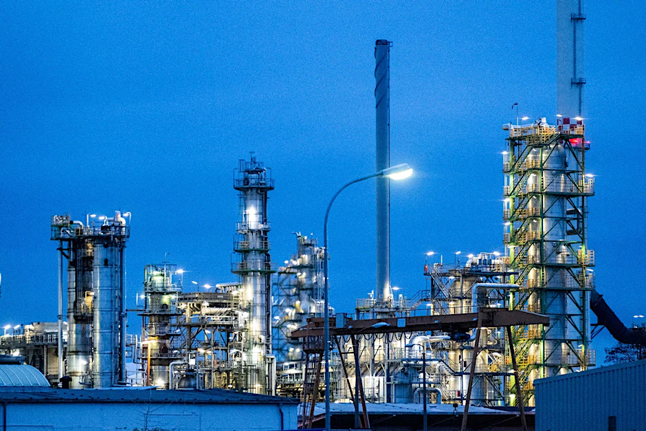 Der russische Raffineriebetreiber Rosneft Deutschland (RD) ist Mehrheitseigner der Raffinerie PCK im brandenburgischen Schwedt.