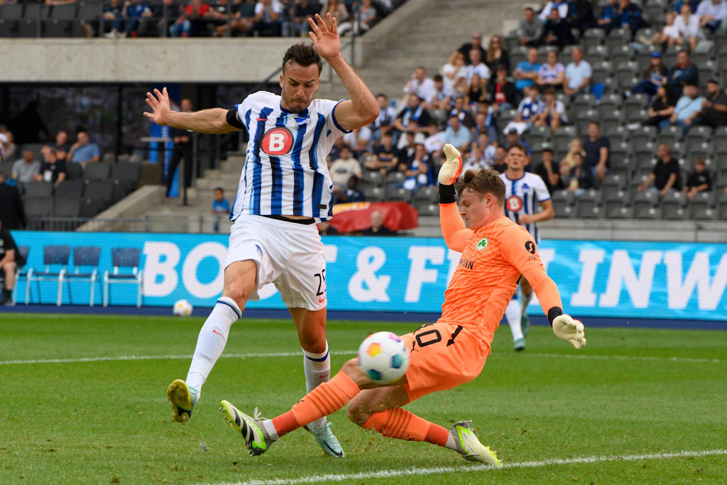 Hertha BSC unter Druck! Tabakovic, hol’ den Pressschlag-Hammer wieder raus!