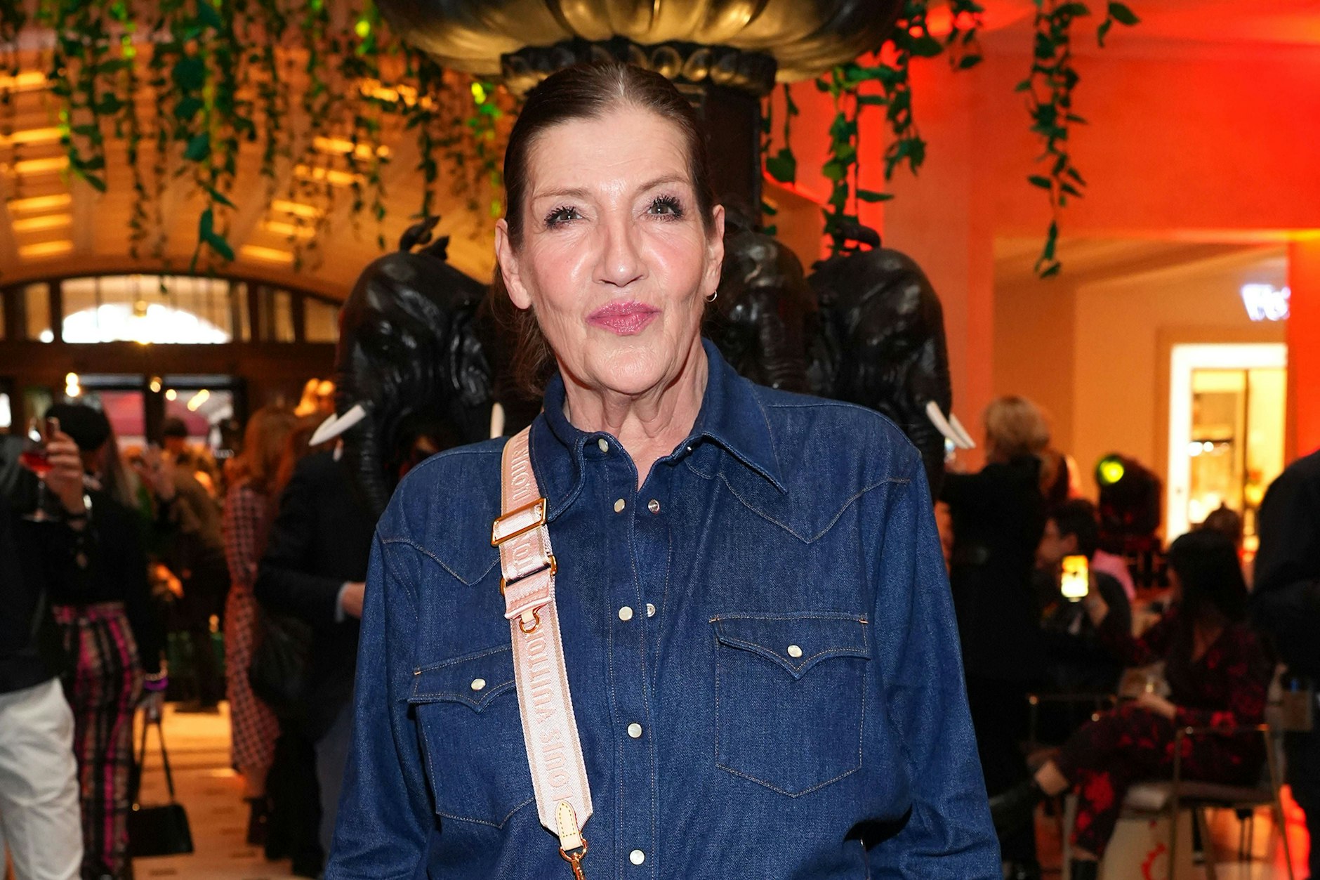 Katy Karrenbauer hat am Bahnhof Berlin-Charlottenburg ein Drama auf Leben und Tod erlebt. 