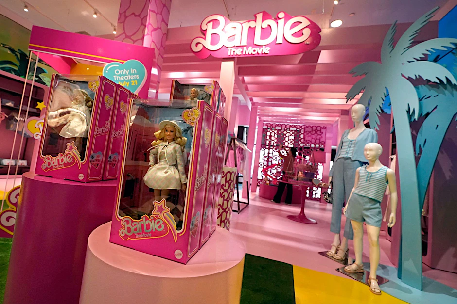 ARCHIV - Der «Barbie»-Film hat weltweit mehr als eine Milliarde Dollar eingespielt und auch das zuvor oft schwächelnde Interesse an Barbie-Produkten angekurbelt.  