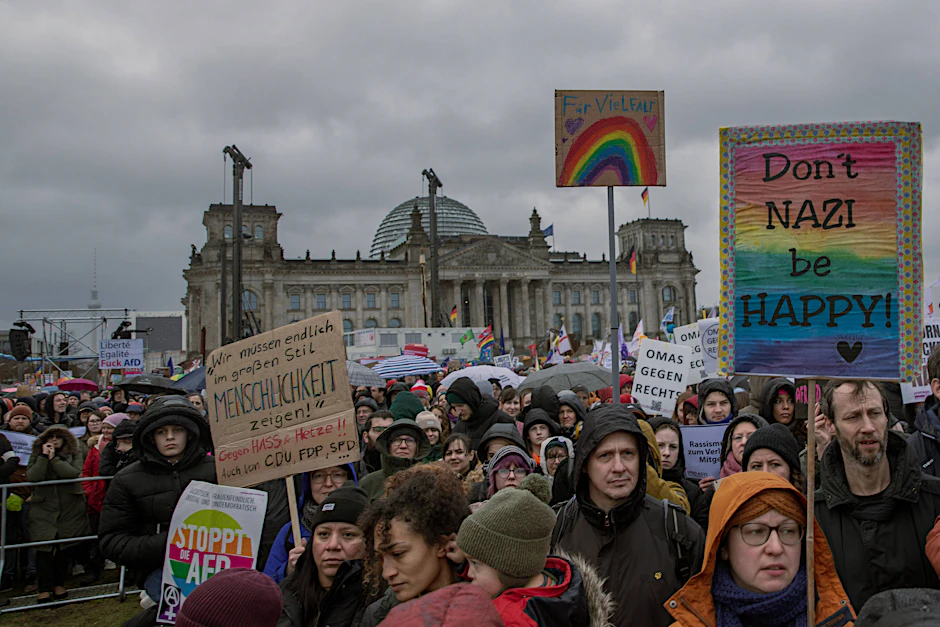 Am Wochenende finden in Berlin wieder mehrere Demonstrationen gegen Rechtsextremismus statt.