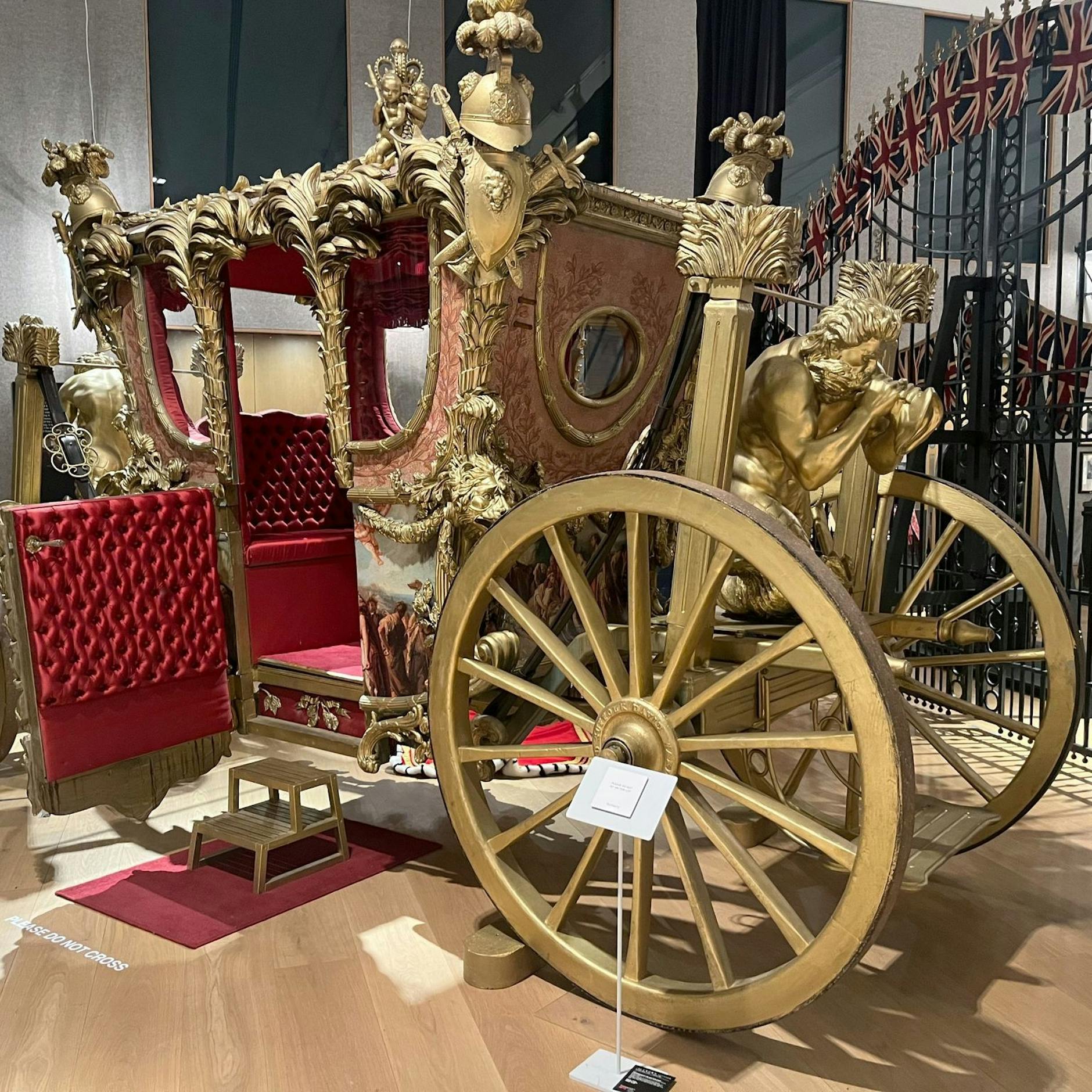 Image - Auktionshaus versteigert Requisiten aus „The Crown“