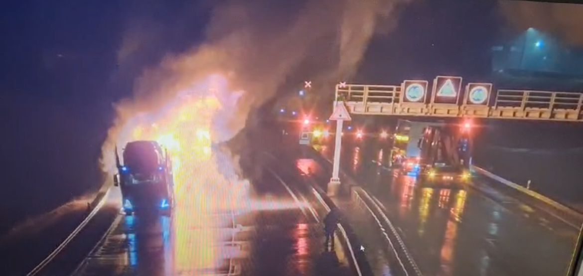 Feuer-Lkw rast sechs Kilometer durch Rennsteigtunnel
