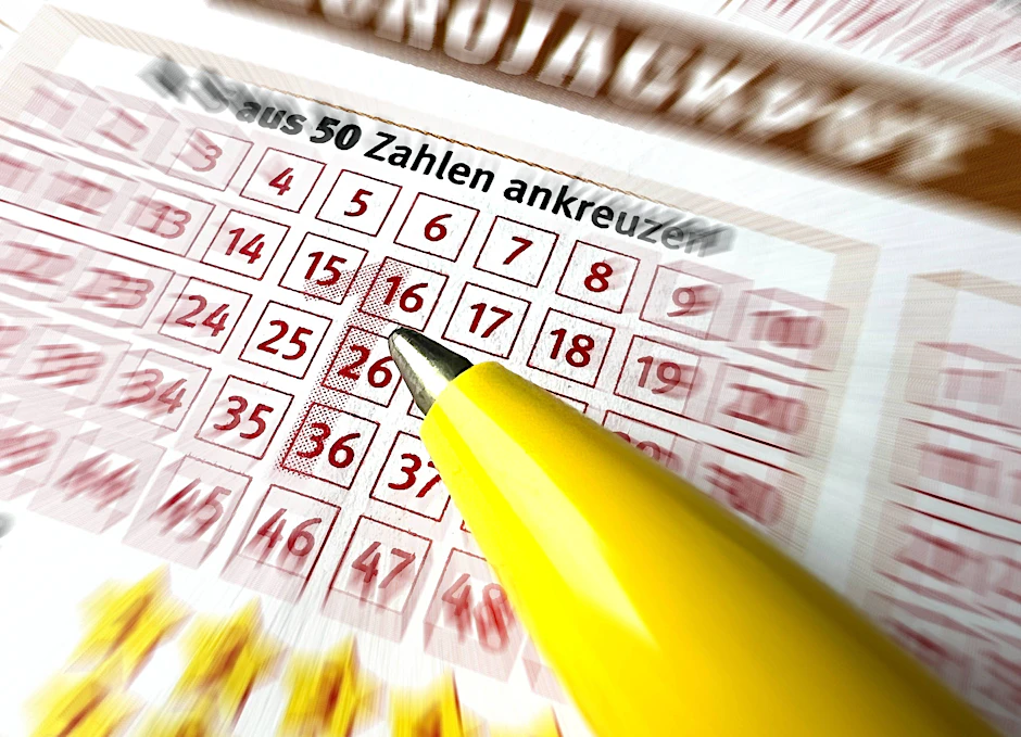 Viele träumen davon, beim Eurojackpot oder bei Lotto die richtigen Zahlen anzukreuzen. Am Freitag wurde der Jackpot erneut geknackt.