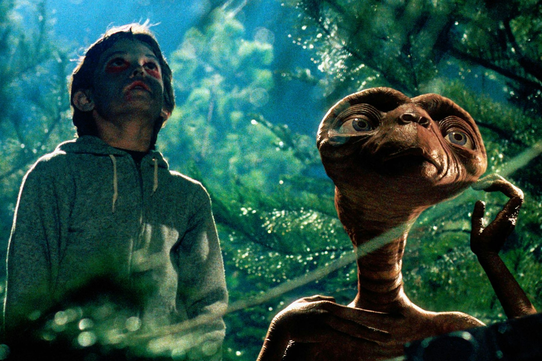 Sind Aliens wirklich mit großen Köpfen und riesigen Augen ausgestattet? Und: Sind sie so freundlich wie E.T., der Außerirdische?