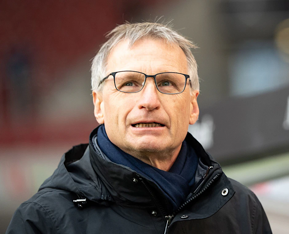 ARCHIV - Das Topduell zwischen Bayer Leverkusen und dem FC Bayern wird nach Einschätzung von Michael Reschke ein herausragendes Event für den deutschen Fußball.  