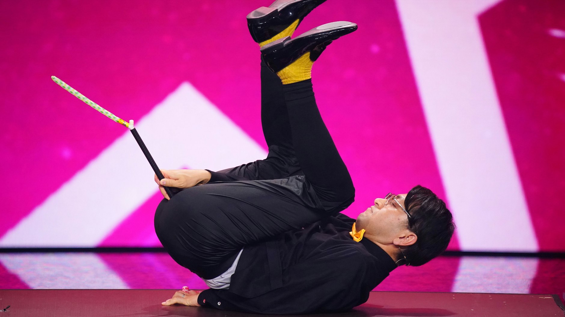 Ichikawa Koikuchi zeigt beim „Supertalent“ sein besonderes Talent - und braucht dafür nur ein Blasrohr und eine Tröte.