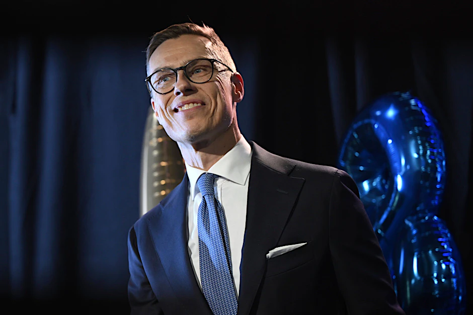 Der Präsidentschaftskandidat der National Coalition Party (NCP), Alexander Stubb, präsentiert sich bei seinem Wahlempfang siegessicher.&nbsp;