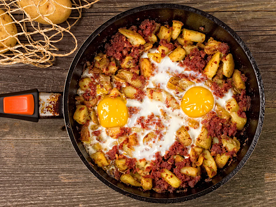 Hoppel Poppel wird aus allerlei Resten zubereitet. Das Rezept ist simpel und schmeckt richtig lecker.