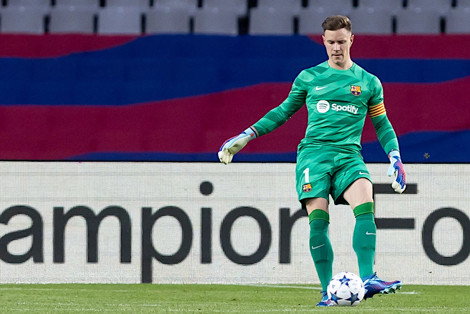 ARCHIV - Barcelonas Torwart Marc-André ter Stegen fiebert seinem Comeback entgegen.  