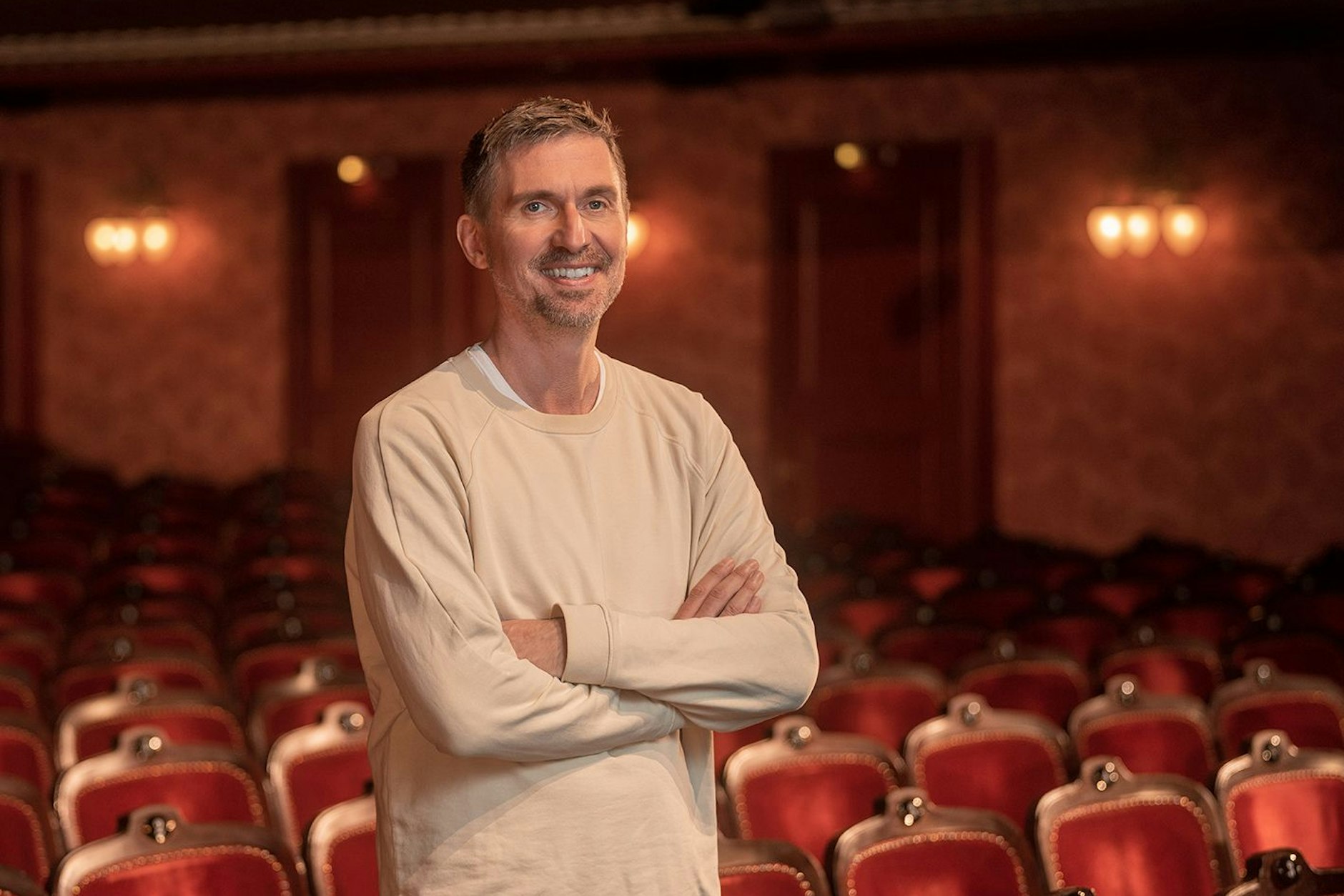 TingelTangel-Kurator Stefan Lehmkuhl im glamourösen Theater des Westens.