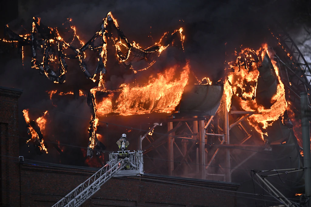 Schweden: Verheerender Großbrand zerstört Spaßbad