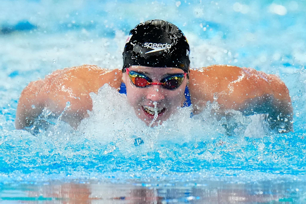 Schwimm-WM: Berlinerin Angelina Köhler holt nach grandiosem Rennen Gold
