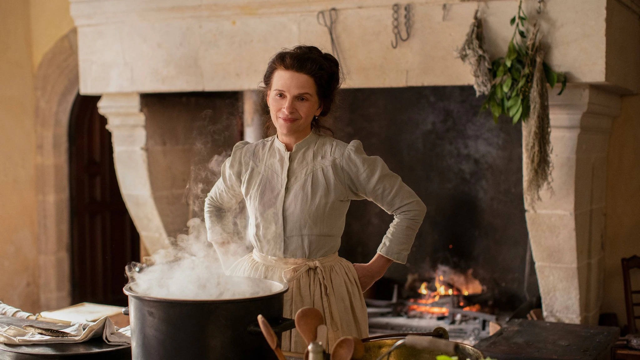 HANDOUT - Eugénie (Juliette Binoche) ist eine außergewöhnliche Köchin.  eih/dpa