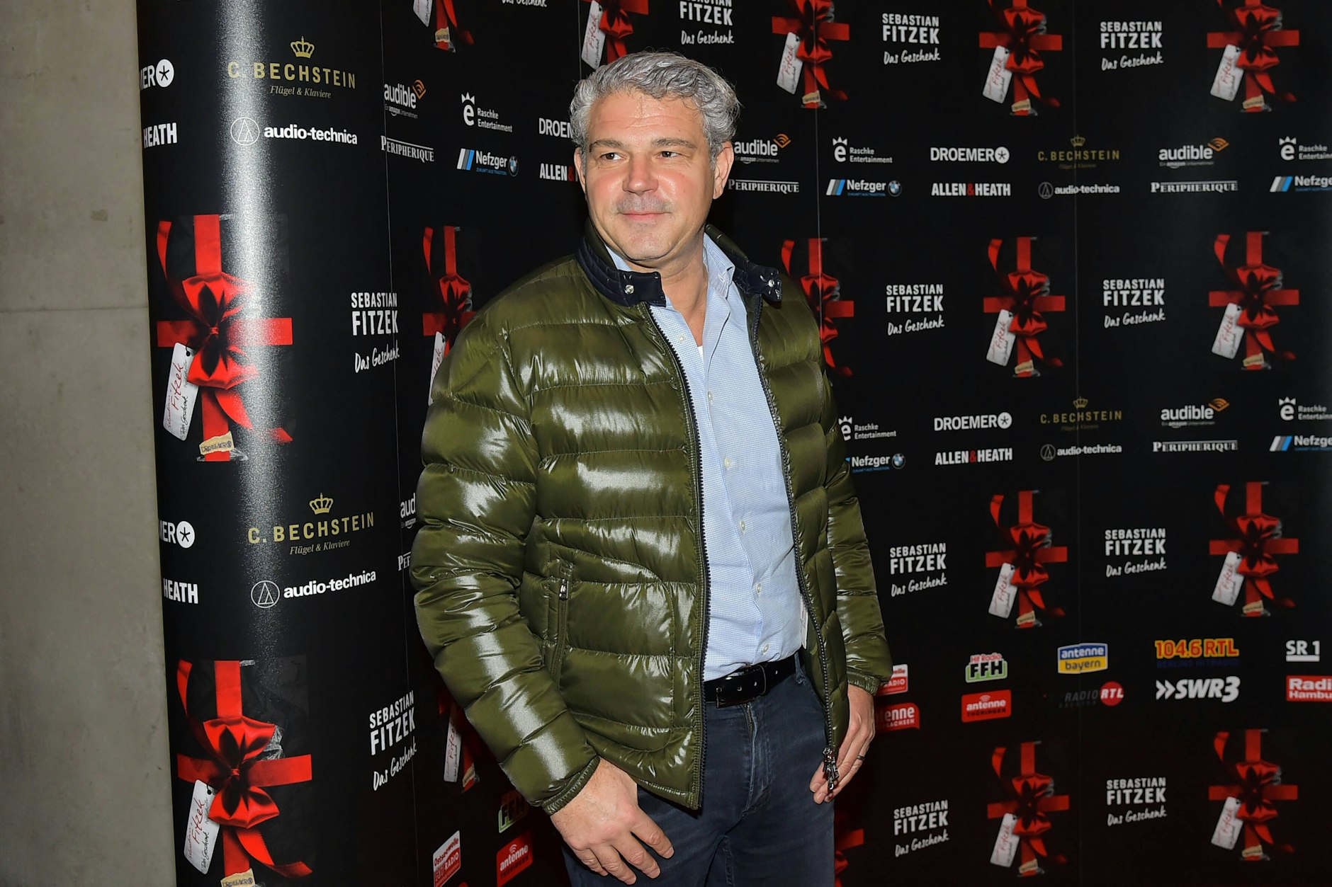 Der Forensik-Experte Michael Tsokos bei einer Filmpremiere von Sebastian Fitzek.