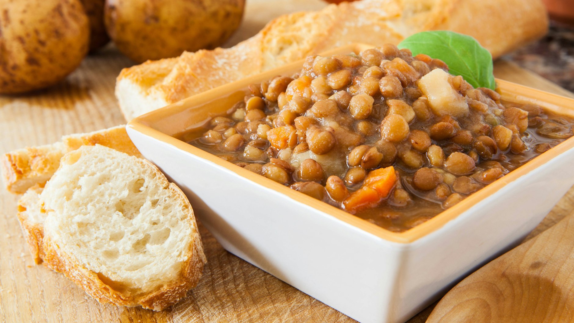 Dieses Rezept für Linsensuppe ist total einfach und lecker.