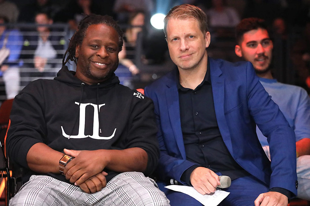 Kein Scherz: Oliver Pocher verheiratet seinen Kumpel Mola Adebisi