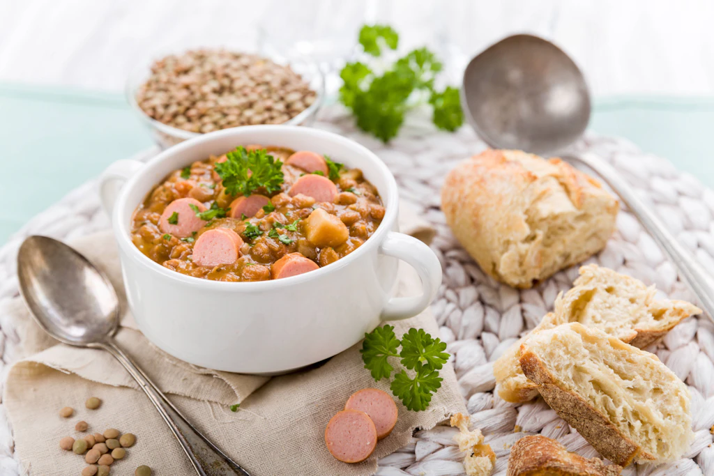 Herzhaft und wärmend: Das perfekte Linsensuppen-Rezept