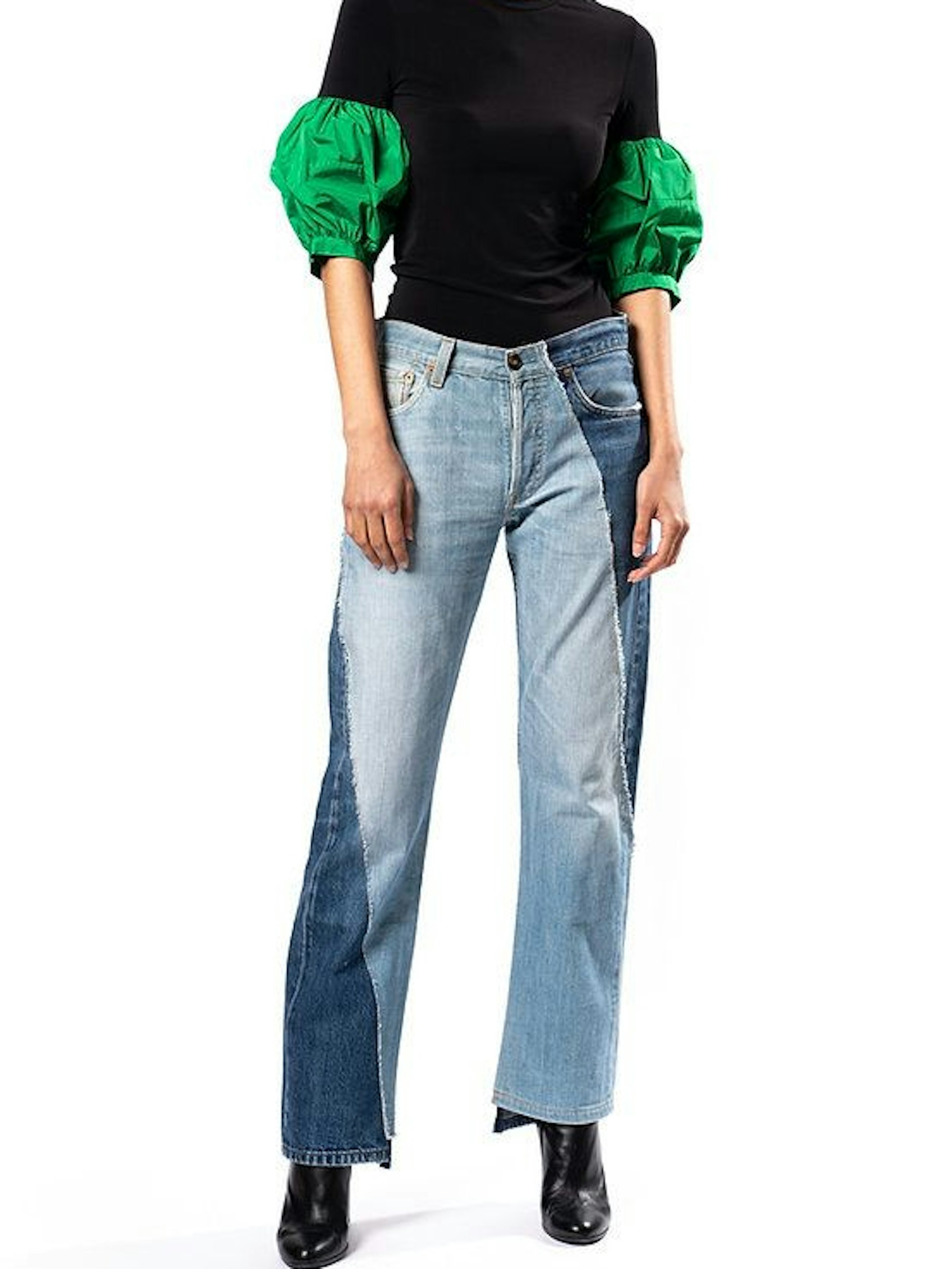 Der in Paris arbeitende Designer Lutz Huelle ist für seine eleganten Jeans-Designs bekannt. Er hat regelmäßig Two-Tone-Jeans in seinen Kollektionen. Die Hosen kosten neu um die 370 Euro, Modelle der vergangenen Saison sind günstiger etwa auf Vestiaire Collective zu haben.