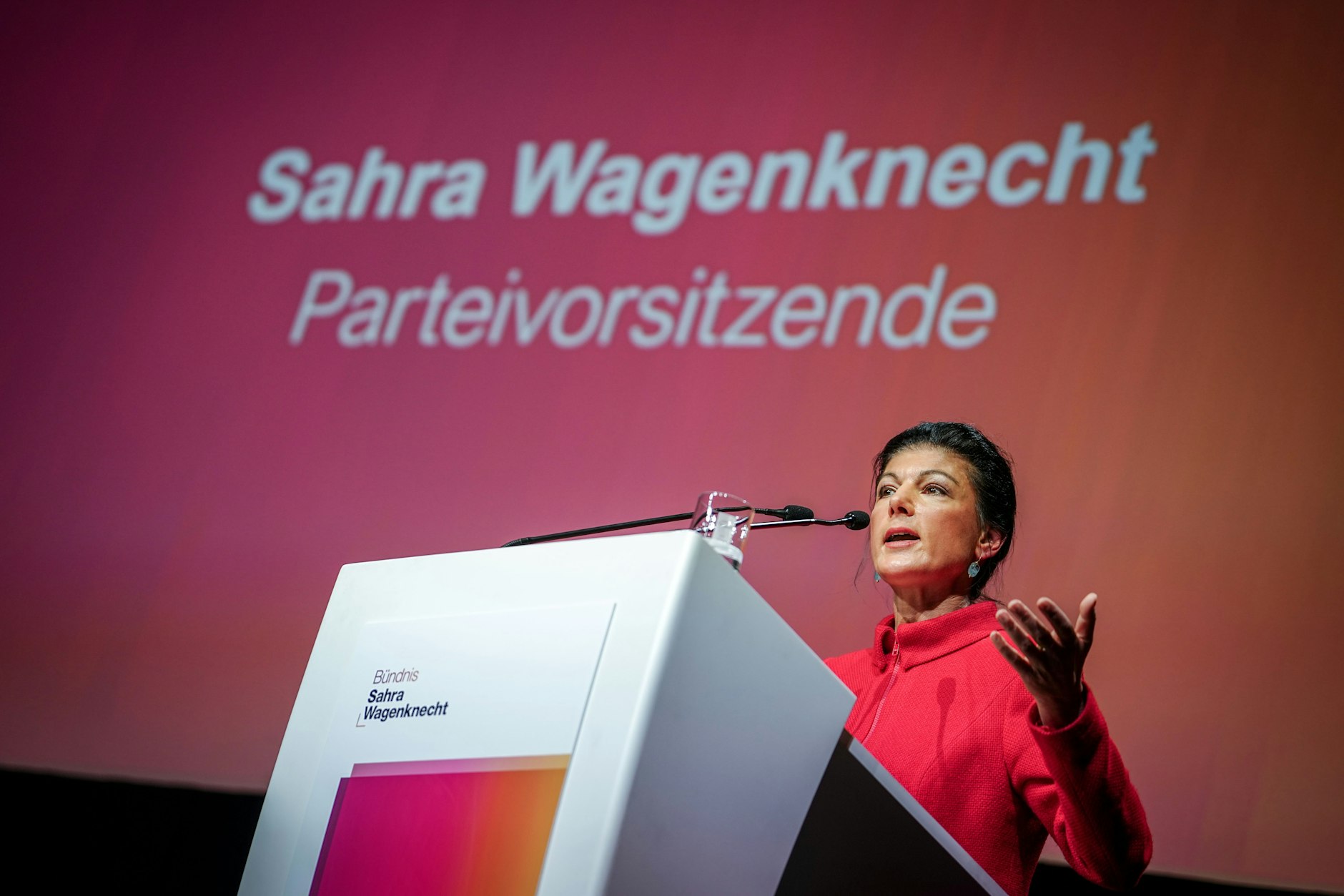 Parteivorsitzende Sahra Wagenknecht spricht beim Gründungsparteitag des „Bündnis Sahra Wagenknecht - für Vernunft und Gerechtigkeit“.