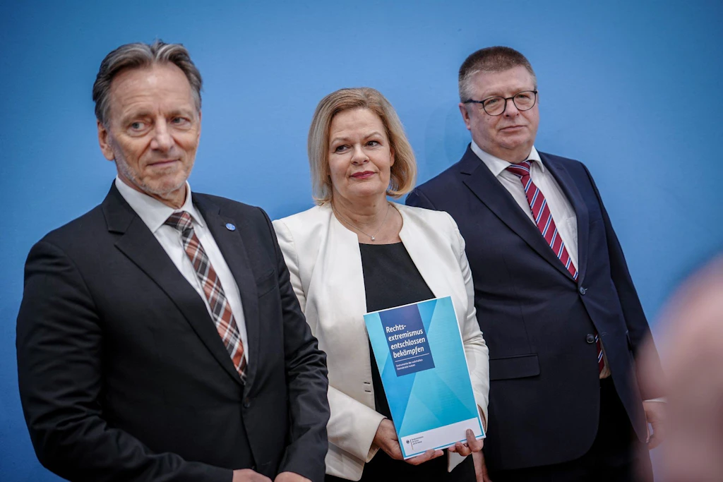 Rechtsextremismus: Faeser will „Früherkennungseinheit“