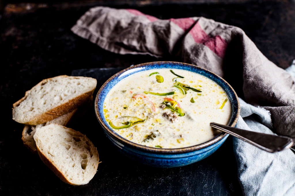 Schnelles Rezept für Käse-Lauch-Suppe: So einfach, so genial!