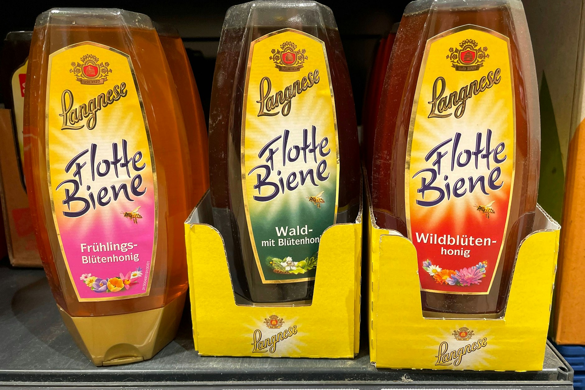 Der Honig Flotte Biene steht auch heute noch in den Supermärkten - zehn Jahre nach dem Auftauchen des Supermarkt-Schildes.