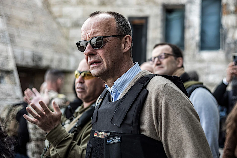 Friedrich Merz im Norden Israels an der libanesischen Grenze.  