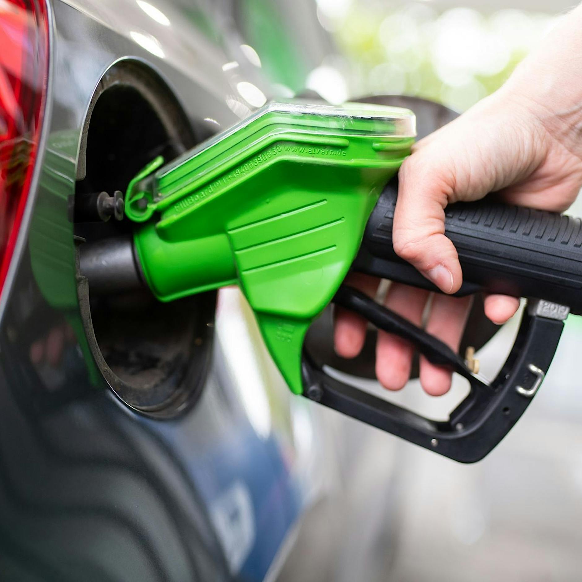 ADAC: Spritpreise in Deutschland steigen deutlich – im Schnitt zwischen 3,4 Cent und 4,6 Cent