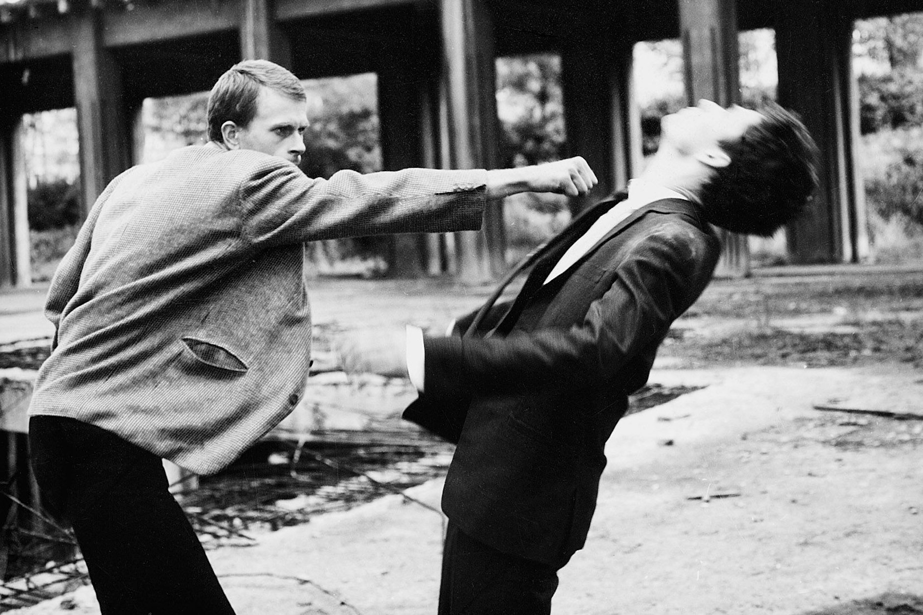 Der einzige abendfüllende Spielfilm aus der DDR bei der Retrospektive der Berlinale: Peter Reusse fängt sich in „Denk bloß nicht, ich heule“ einen Faustschlag ein.