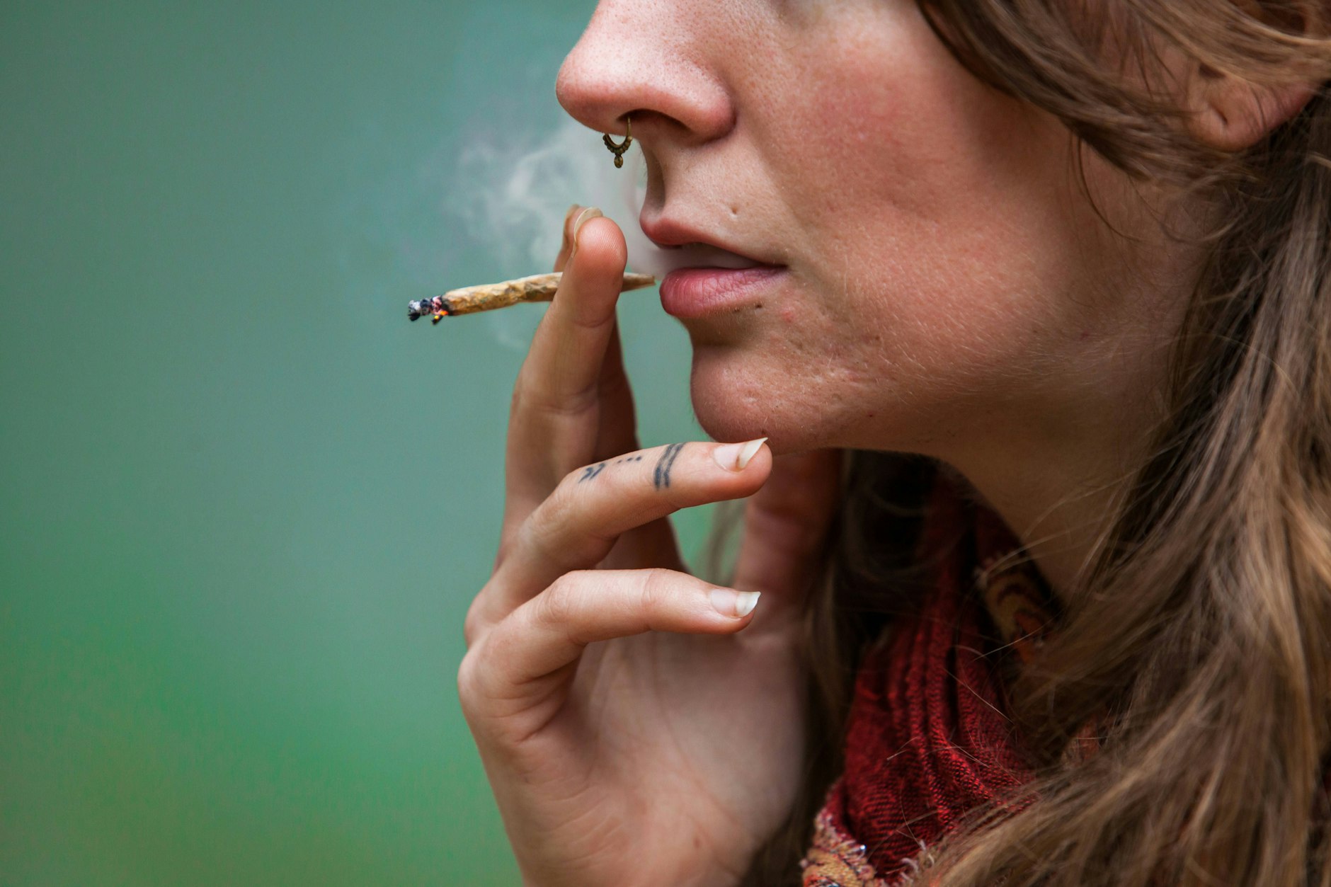 Cannabis-Konsum ist schon jetzt weit verbreitet. Besonders für Kinder und Jugendliche ist er besonders schädlich.&nbsp;