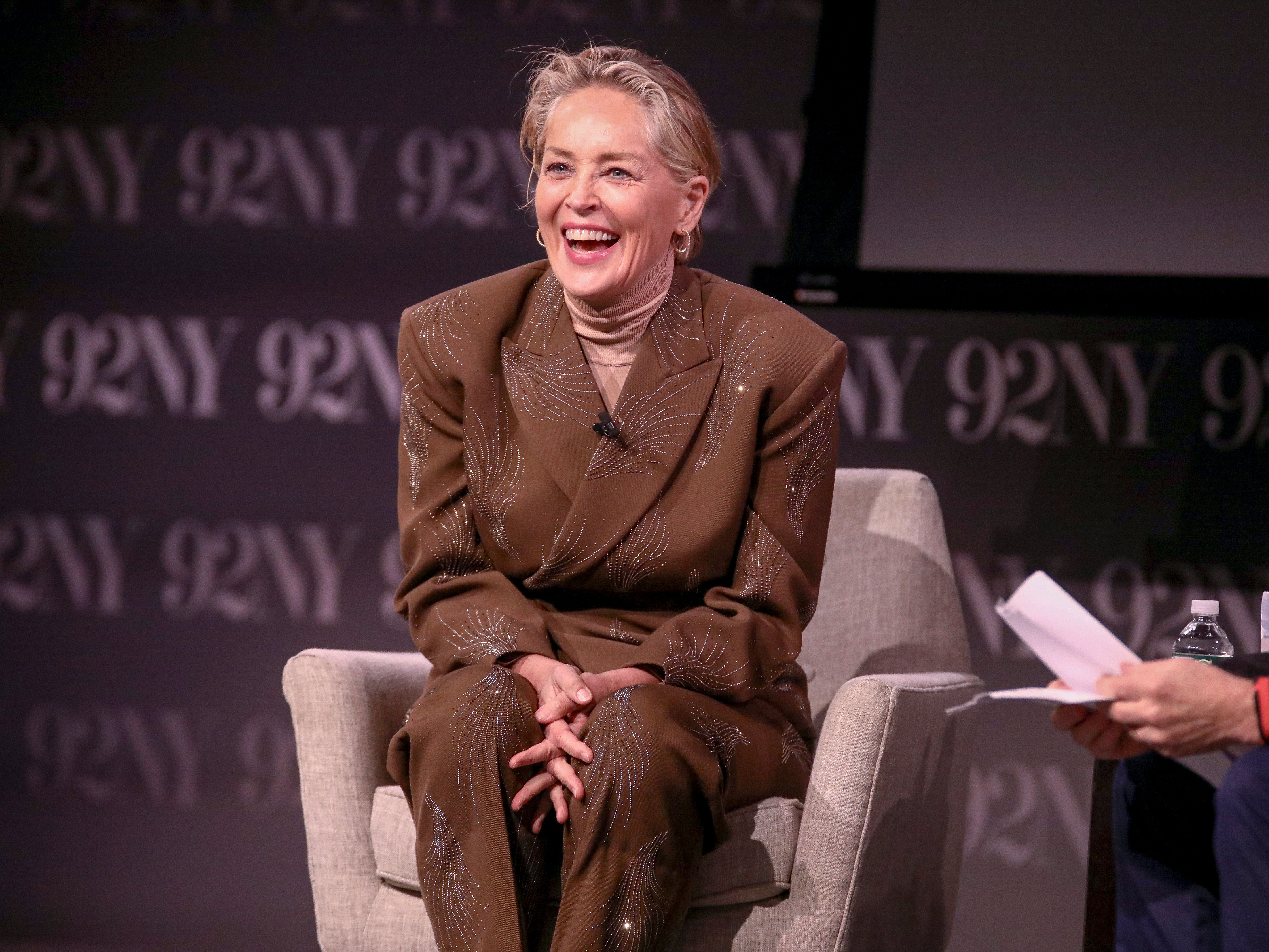 Hollywood-Star Sharon Stone: Darum ist es hart, so reich zu sein!