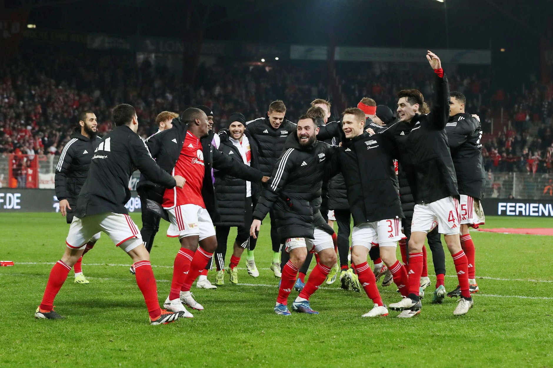 Schlussjubel in der Försterei können die Eisernen schon wieder, jetzt ist Party in der Fremde das Ziel.