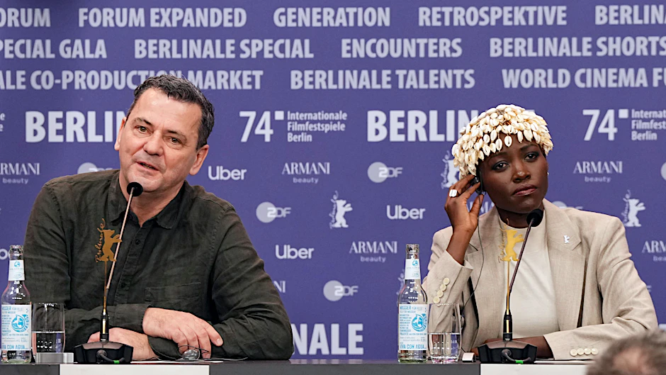 Schon bei der ersten Pressekonferenz herrschte dicke Luft.