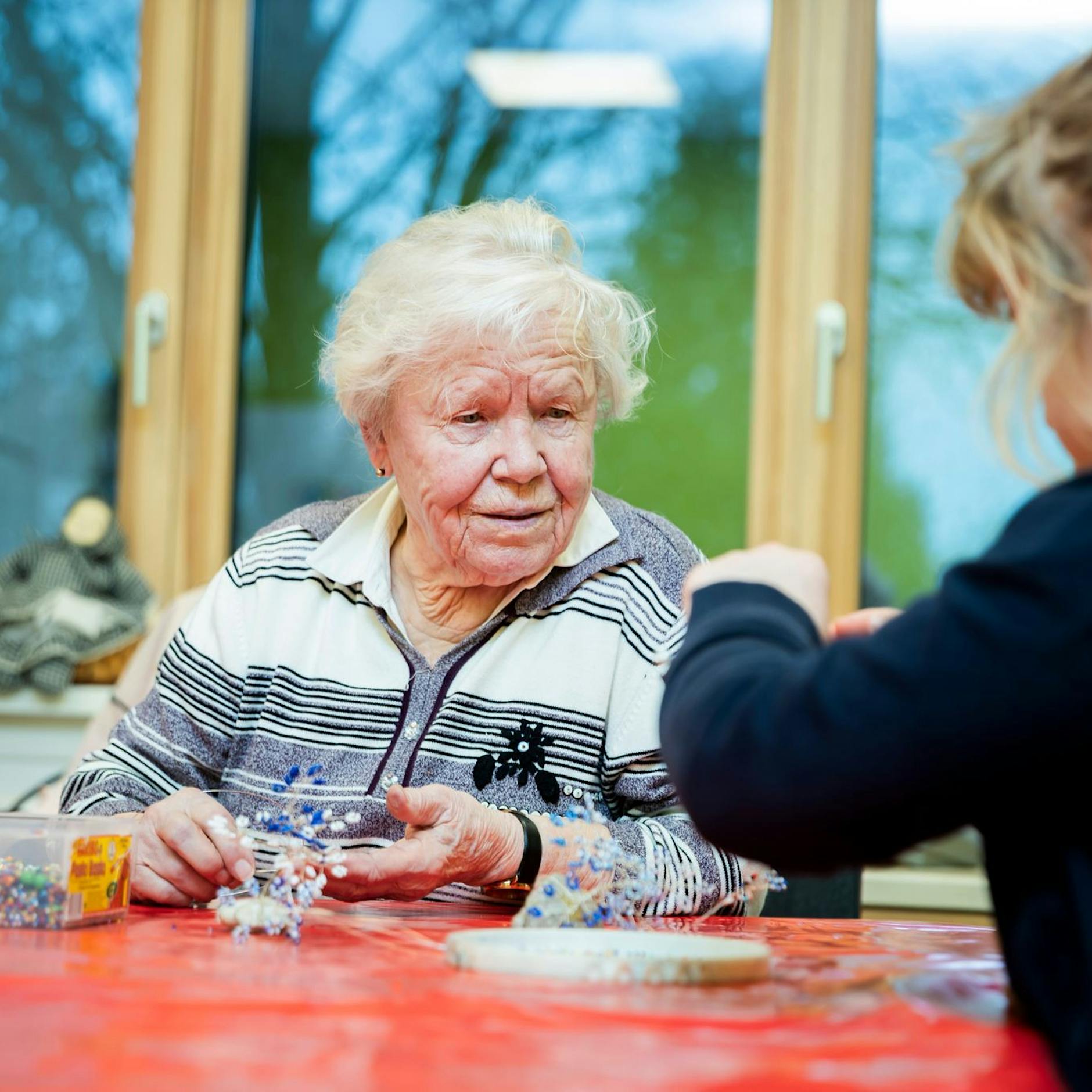 Mit 92 Jahren noch im Kinderclub – Berlins coolste Oma