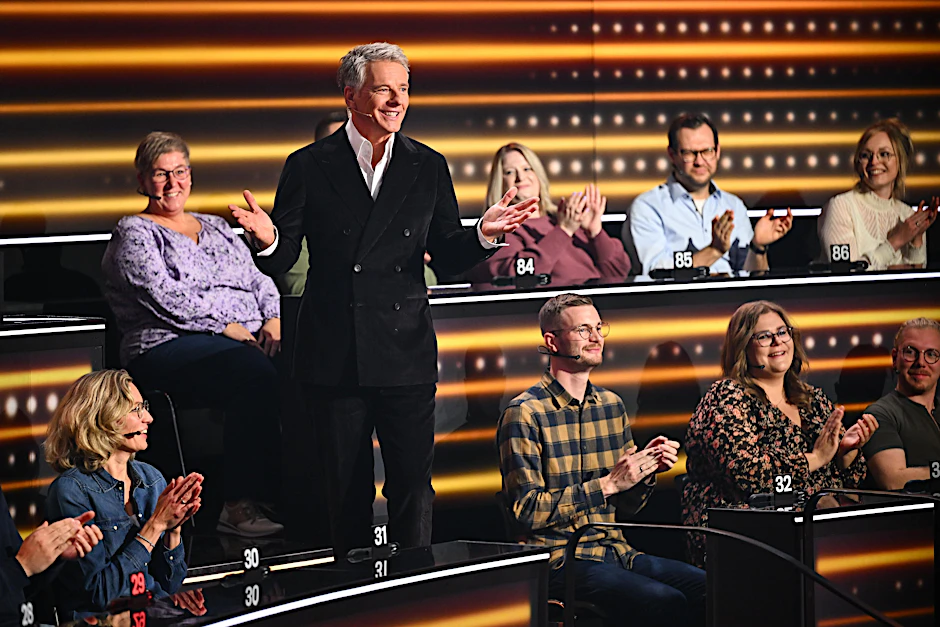Jörg Pilawa moderiert das „1 % Quiz“ bei Sat.1 - hier werden allerlei Rätselaufgaben gestellt.