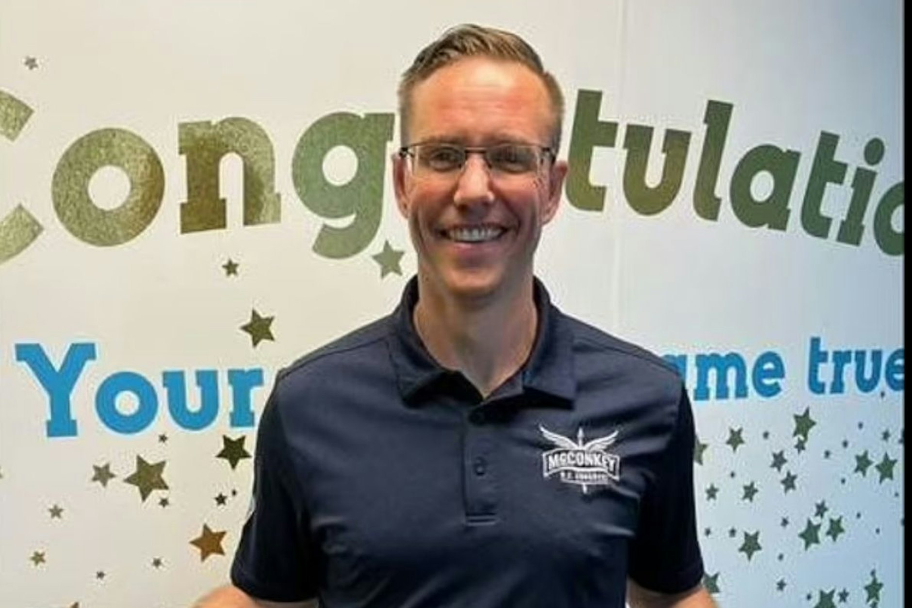 Josh McConkey freut sich über seinen Lottogewinn von 757.000 Dollar.