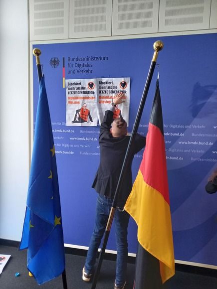 Letzte Generation dringt ins Verkehrsministerium ein: Volker Wissing erstattet Anzeige