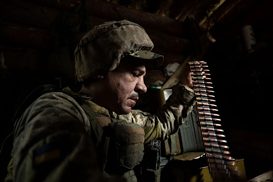 ARCHIV - Die Lage für die ukrainischen Soldaten rund um Awdijiwka ist nach Einschätzung des Generalstabs schwierig.  