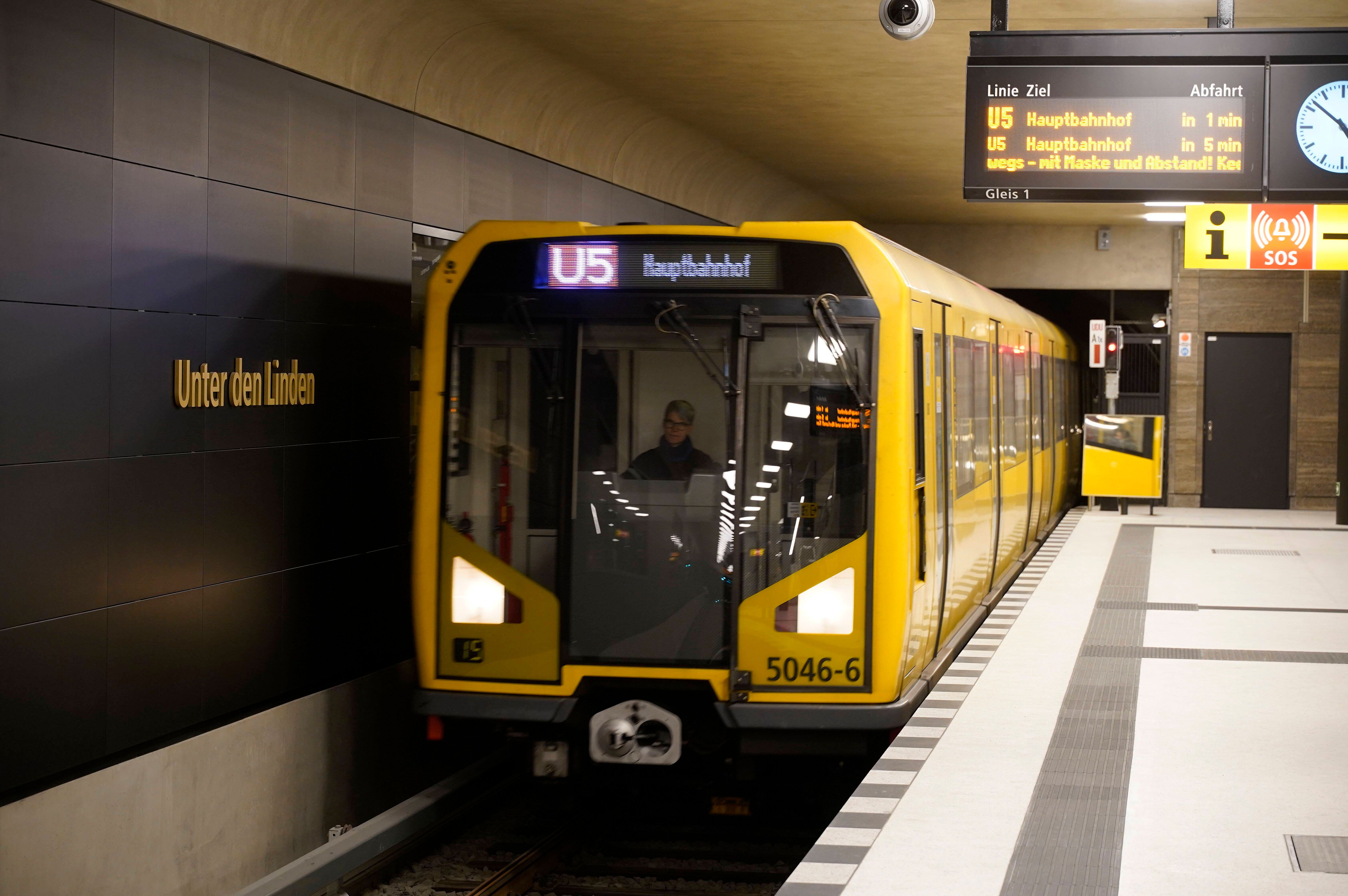 Achtung Sperrungen: U-Bahnhof Unter den Linden wird saniert