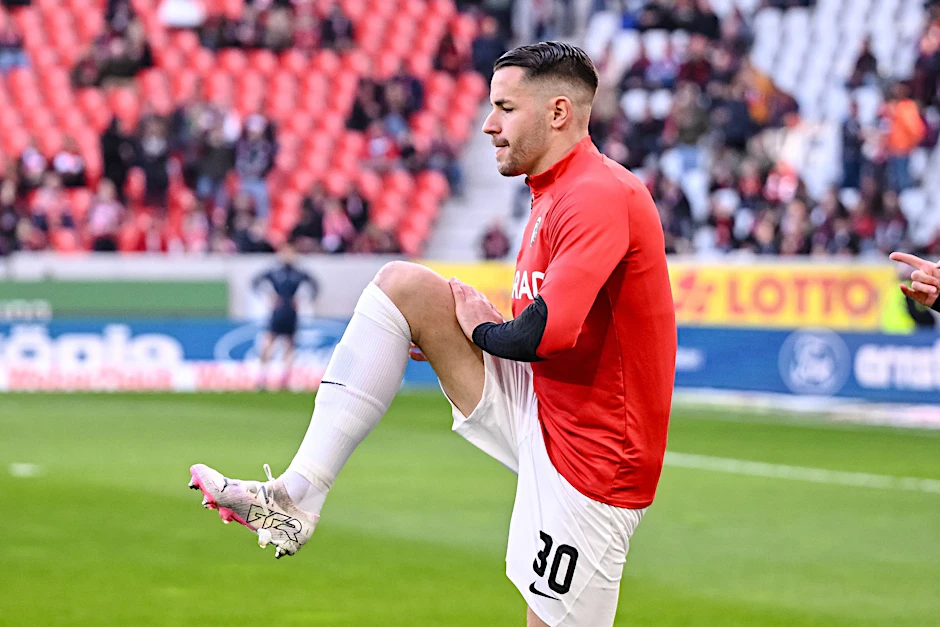 ARCHIV - Ob Christian Günter in der Europa League beim RC Lens von Anfang spielt, ist noch offen.  